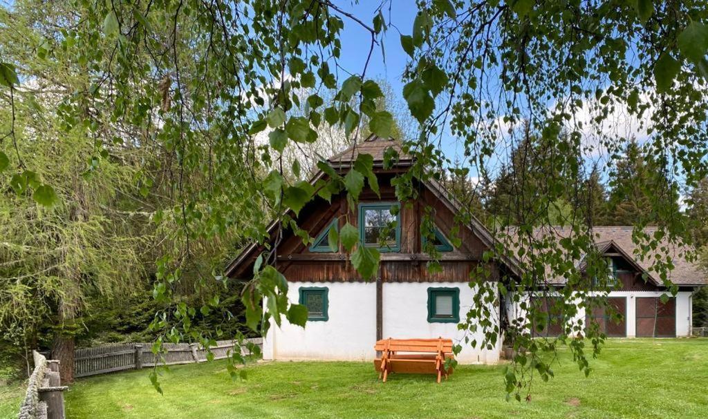 Ferienhaus Waldtraum Sankt Veit an der Glan Exterior photo